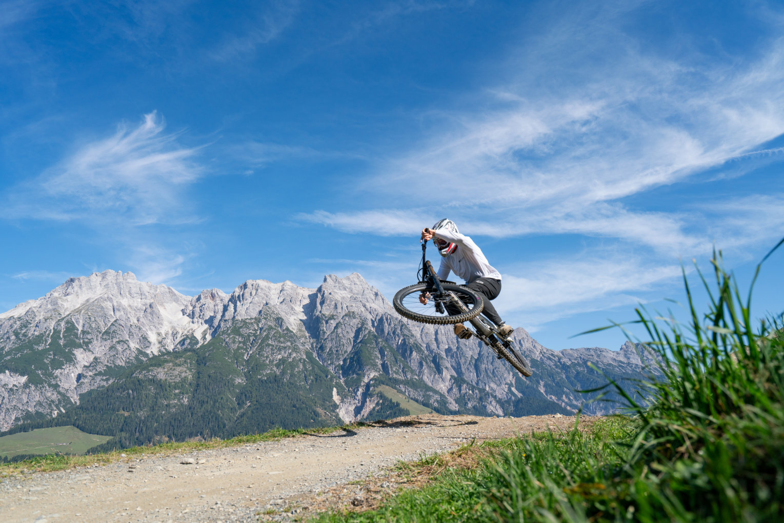 die-erste-dh-bike-schule-im-epic-bike-park-leogang